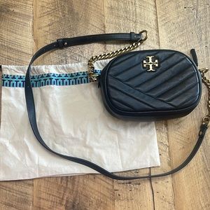 Tory Burch Kira Small chevron Camera Bag